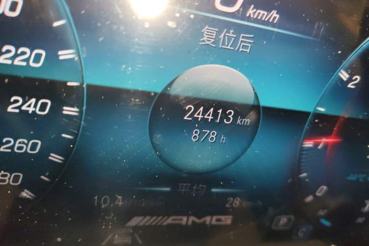 Used Mercedes-Benz GLA AMG 2022 AMG GLA 35 4MATIC Odometer Close Up