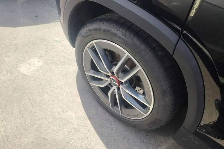 Used Mercedes-Benz GLA AMG 2022 AMG GLA 35 4MATIC Right Rear Wheel Hub