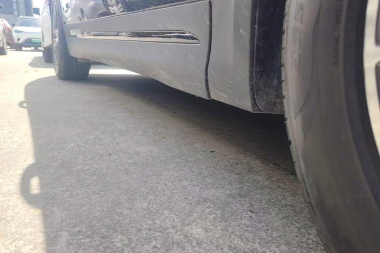 Used Mercedes-Benz GLA AMG 2022 AMG GLA 35 4MATIC Right Side Sill