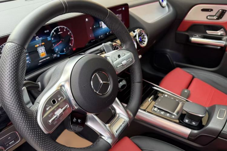 Used Mercedes-Benz GLA AMG 2022 AMG GLA 35 4MATIC Interior 1