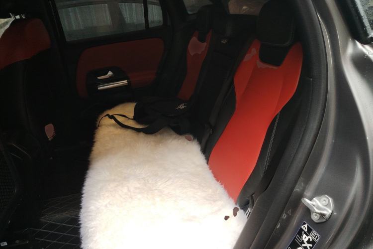 Used Mercedes-Benz GLA AMG 2022 AMG GLA 35 4MATIC Left Rear Seat
