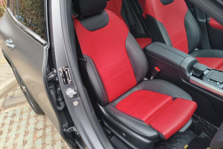 Used Mercedes-Benz GLA AMG 2022 AMG GLA 35 4MATIC Right Front Seat