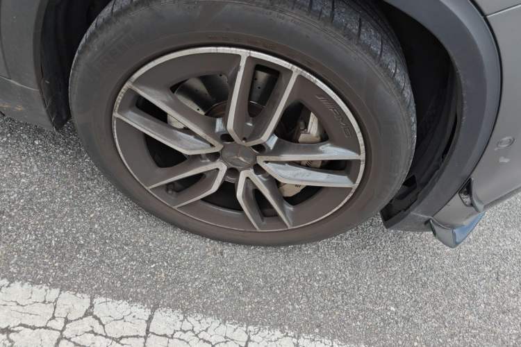 Used Mercedes-Benz GLA AMG 2022 AMG GLA 35 4MATIC Right Front Wheel Hub