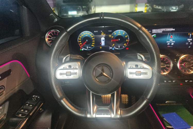 Used Mercedes-Benz GLA AMG 2022 AMG GLA 35 4MATIC Steering Wheel