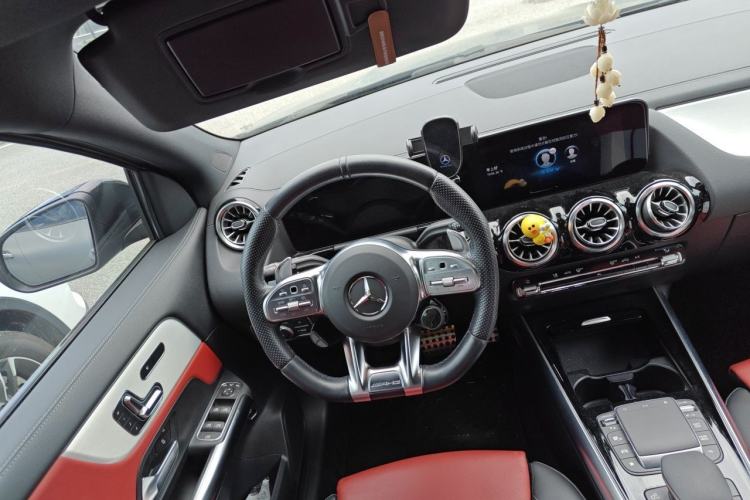 Used Mercedes-Benz GLA AMG 2022 AMG GLA 35 4MATIC Steering Wheel