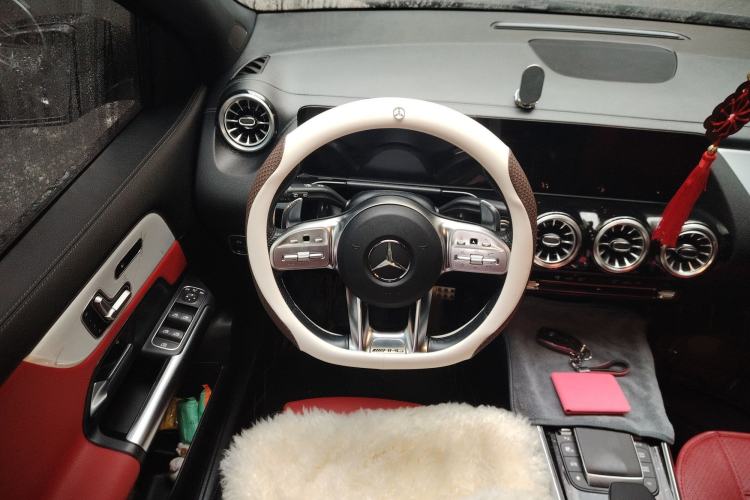 Used Mercedes-Benz GLA AMG 2022 AMG GLA 35 4MATIC Steering Wheel