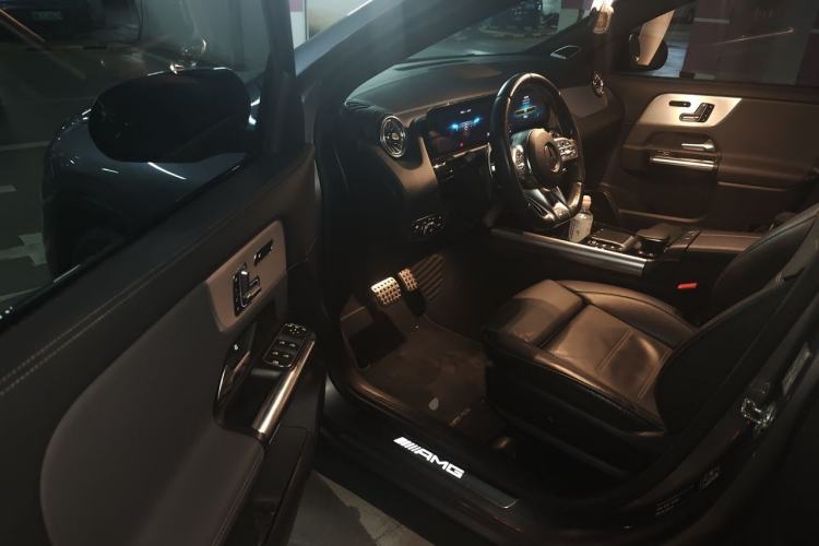 Used Mercedes-Benz GLA AMG 2022 AMG GLA 35 4MATIC Driver Seat