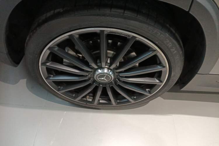 Used Mercedes-Benz GLA AMG 2022 AMG GLA 35 4MATIC Right Rear Wheel Hub