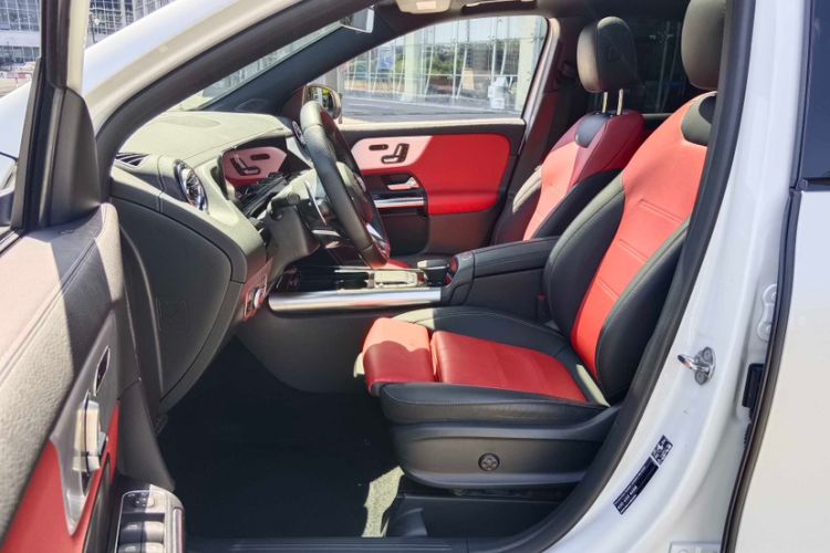 Used Mercedes-Benz GLA AMG 2022 AMG GLA 35 4MATIC Interior 4