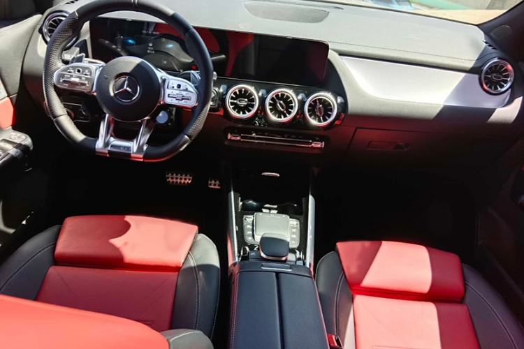 Used Mercedes-Benz GLA AMG 2022 AMG GLA 35 4MATIC Interior 5