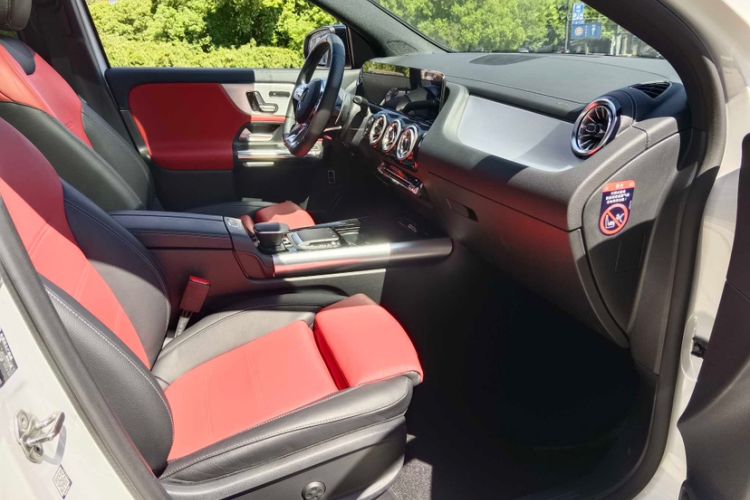Used Mercedes-Benz GLA AMG 2022 AMG GLA 35 4MATIC Interior 6