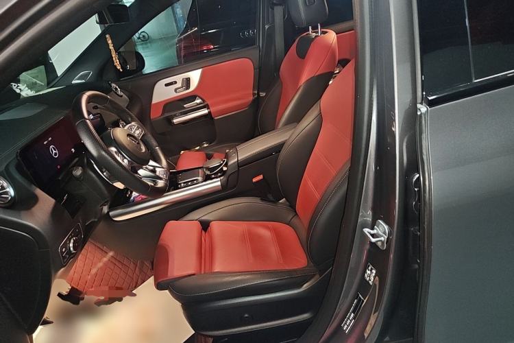 Used Mercedes-Benz GLA AMG 2023 AMG GLA 35 4MATIC Left Front Seat