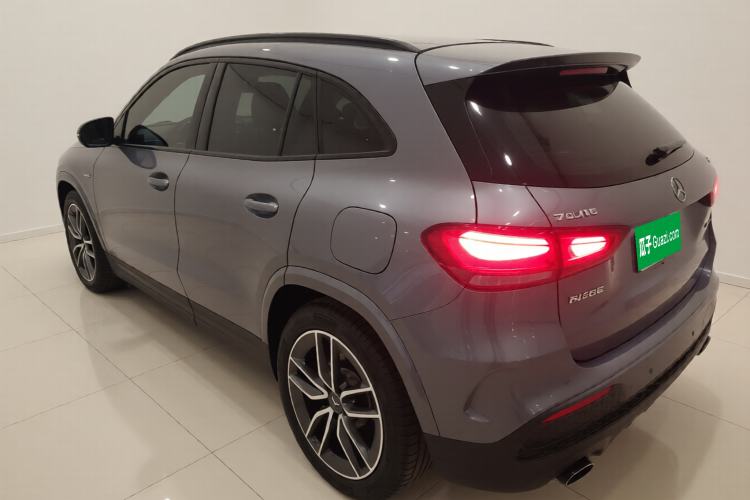 Used Mercedes-Benz GLA AMG 2024 AMG GLA 35 4MATIC Exterior 2