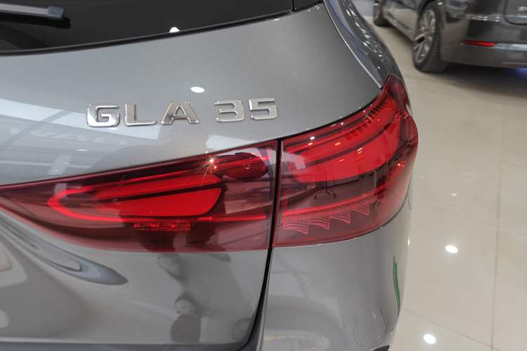 Used Mercedes-Benz GLA AMG 2024 AMG GLA 35 4MATIC Exterior 3