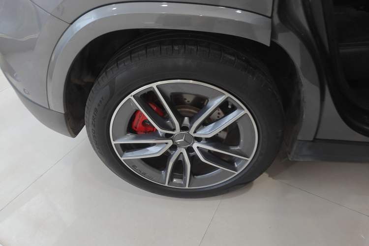 Used Mercedes-Benz GLA AMG 2024 AMG GLA 35 4MATIC Exterior 5