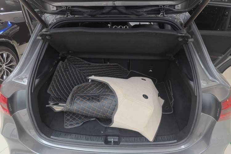 Used Mercedes-Benz GLA AMG 2024 AMG GLA 35 4MATIC Trunk
