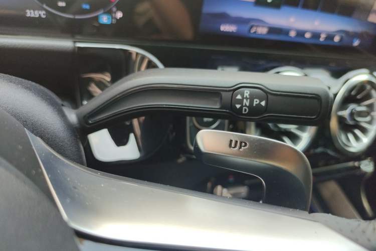 Used Mercedes-Benz GLA AMG 2024 AMG GLA 35 4MATIC Gear Lever