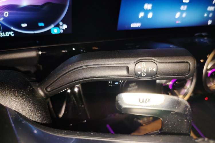 Used Mercedes-Benz GLA AMG 2025 AMG GLA 35 4MATIC Gear Lever
