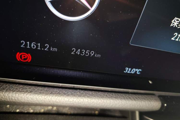 Used Mercedes-Benz GLA AMG 2025 AMG GLA 35 4MATIC Odometer Close Up