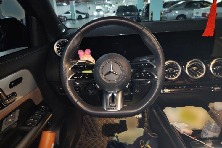 Used Mercedes-Benz GLA AMG 2025 AMG GLA 35 4MATIC Steering Wheel
