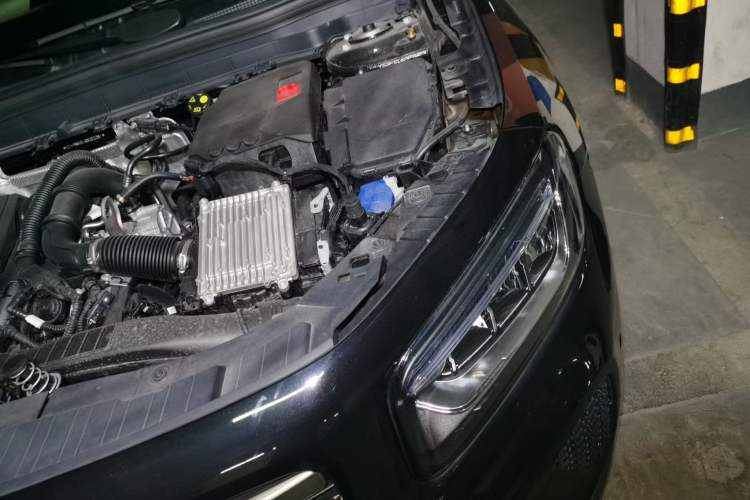 Used Mercedes-Benz GLB 2025 GLB 200 Dynamic Edition Engine Bay Left