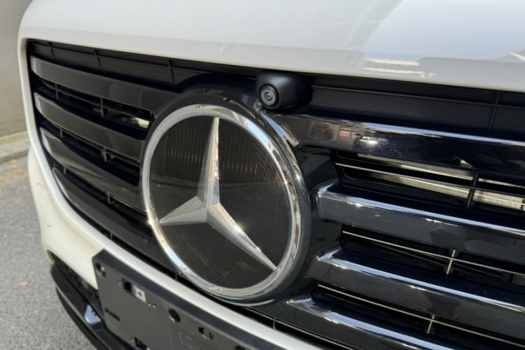 Used Mercedes-Benz GLB 2024 GLB 220 4MATIC Exterior 6