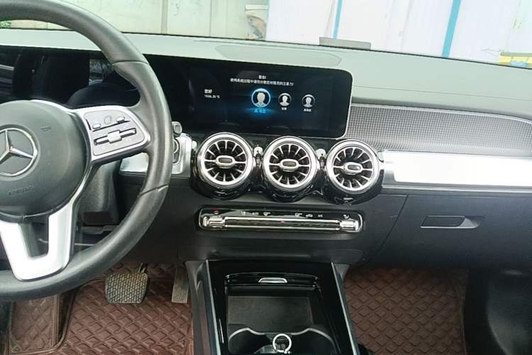 Used Mercedes-Benz GLB 2020 Updated GLB 200 Dynamic Edition Audio And AC Panel