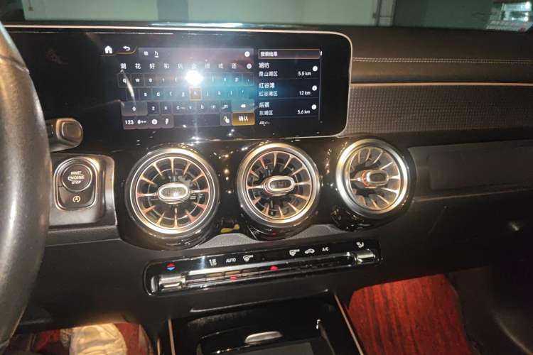Used Mercedes-Benz GLB 2020 Facelift GLB 200 Fashion Edition Audio And AC Panel