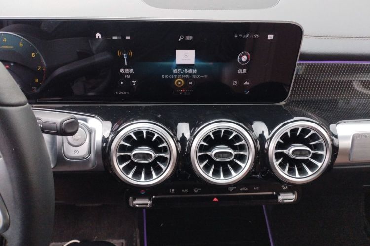 Used Mercedes-Benz GLB 2020 GLB 200 Dynamic Edition Audio And AC Panel