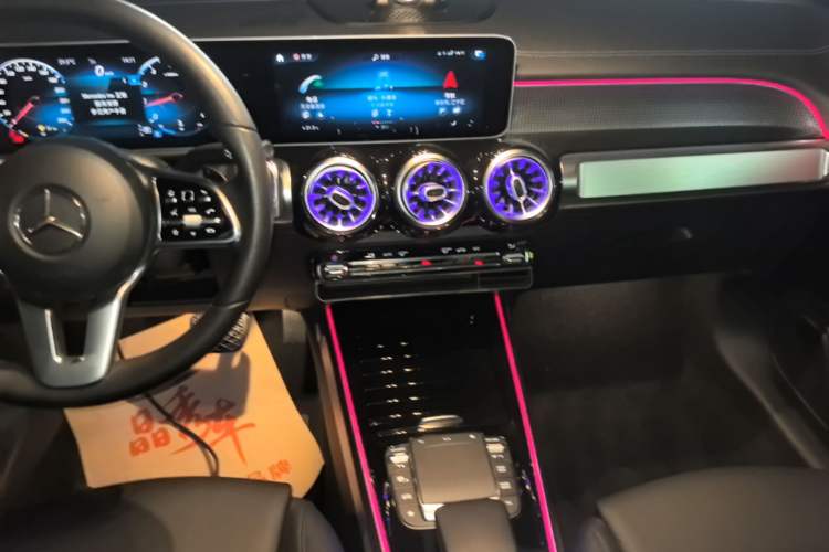 Used Mercedes-Benz GLB 2020 Facelift GLB 200 Fashion Edition Audio And AC Panel