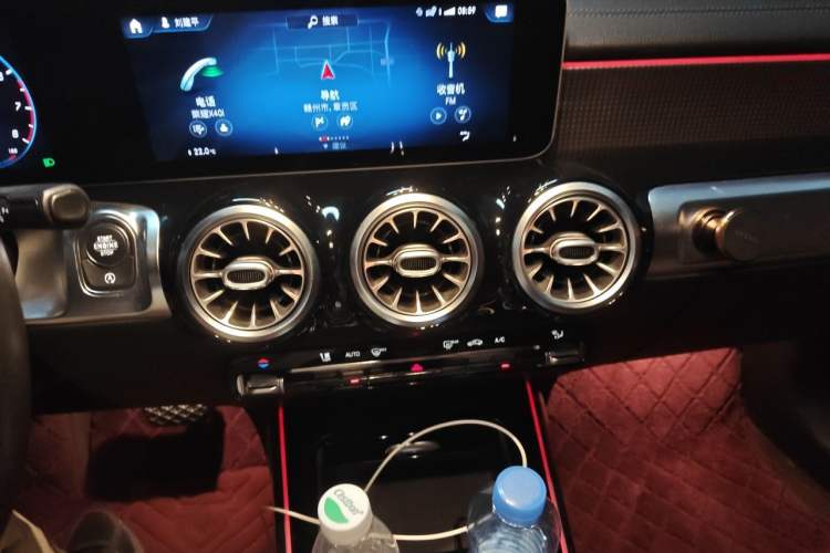 Used Mercedes-Benz GLB 2020 GLB 200 Stylish Edition Audio And AC Panel