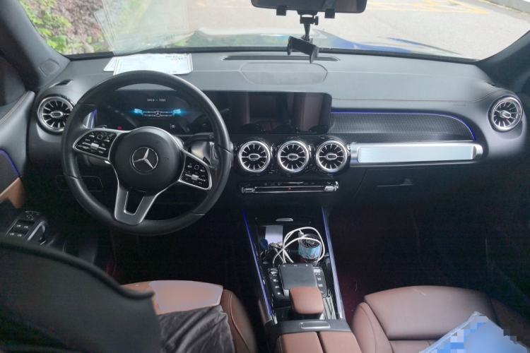 Used Mercedes-Benz GLB 2020 Facelift GLB 200 Fashion Edition Center Console