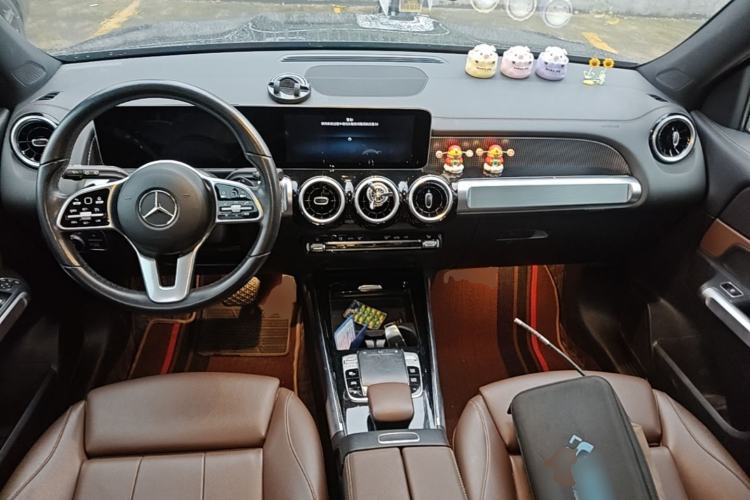 Used Mercedes-Benz GLB 2020 GLB 200 Dynamic Edition Center Console