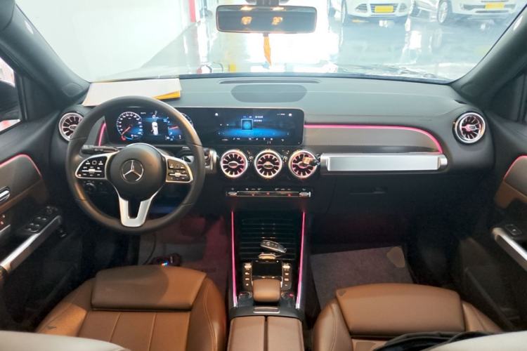 Used Mercedes-Benz GLB 2020 GLB 180 Fashion Model Center Console
