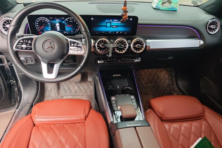 Used Mercedes-Benz GLB 2020 Facelift GLB 200 Fashion Edition Center Console