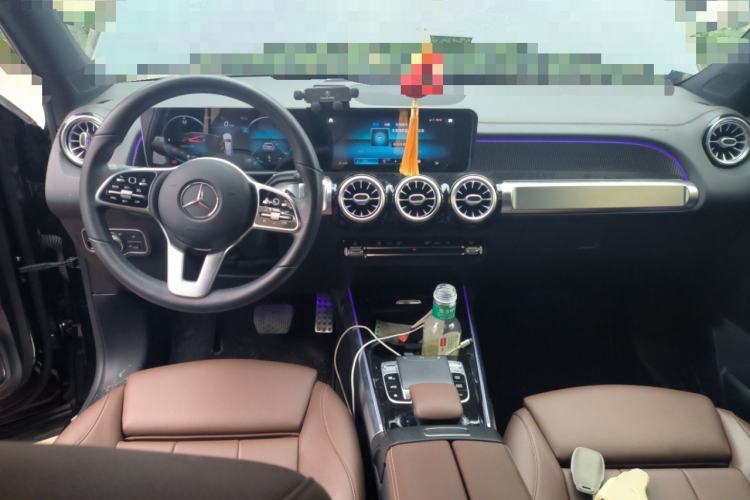 Used Mercedes-Benz GLB 2020 GLB 200 Stylish Edition Center Console