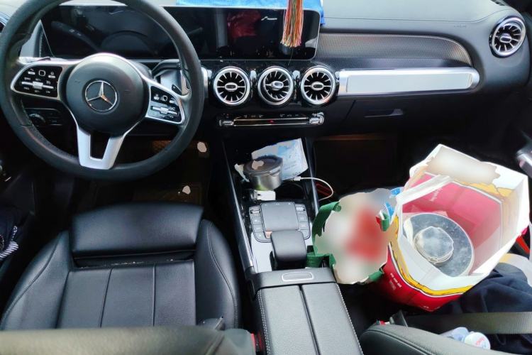 Used Mercedes-Benz GLB 2020 Facelift GLB 200 Fashion Edition Center Console