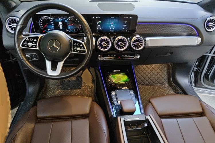 Used Mercedes-Benz GLB 2020 Updated GLB 200 Dynamic Edition Center Console