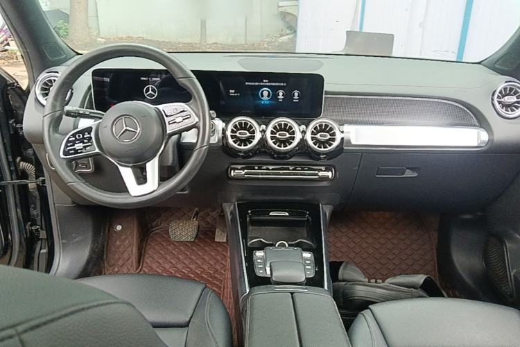 Used Mercedes-Benz GLB 2020 Updated GLB 200 Dynamic Edition Center Console