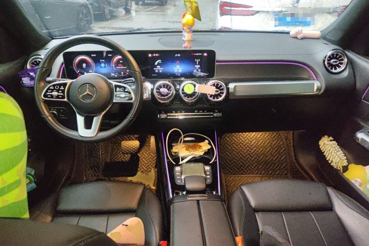 Used Mercedes-Benz GLB 2020 Facelift GLB 200 Fashion Edition Center Console