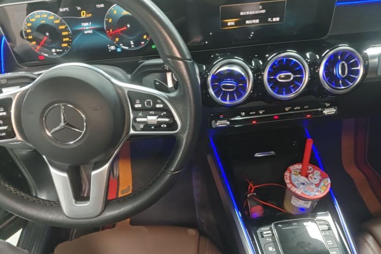 Used Mercedes-Benz GLB 2020 Updated GLB 200 Dynamic Edition Center Console
