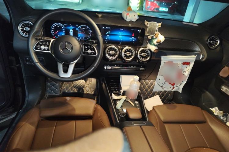 Used Mercedes-Benz GLB 2020 Updated GLB 200 Dynamic Edition Center Console