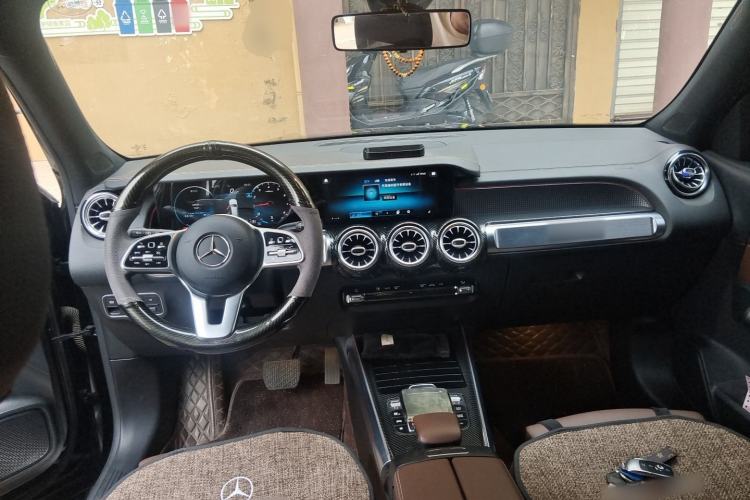 Used Mercedes-Benz GLB 2020 Facelift GLB 200 Fashion Edition Center Console