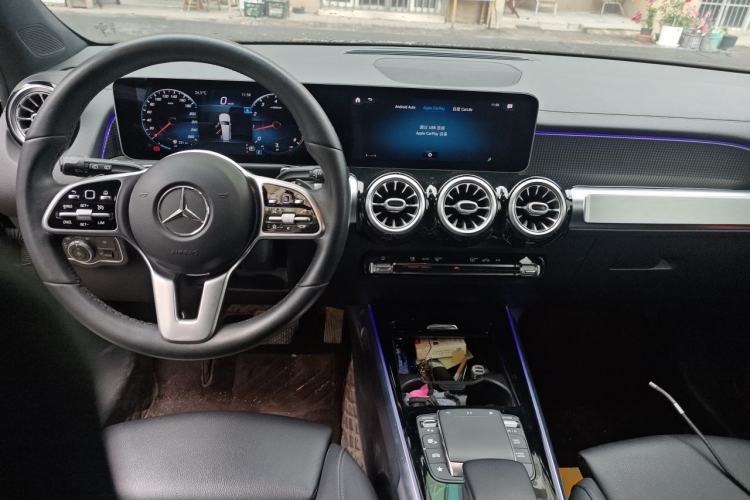 Used Mercedes-Benz GLB 2020 Updated GLB 200 Dynamic Edition Center Console
