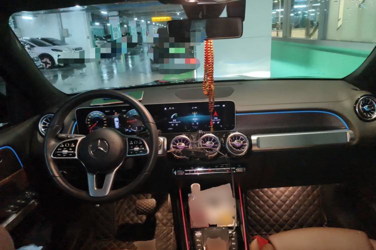 Used Mercedes-Benz GLB 2020 Facelift GLB 200 Fashion Edition Center Console