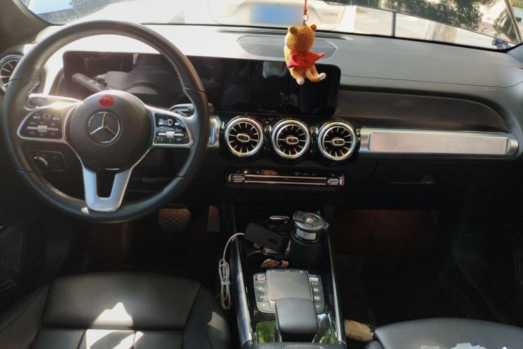 Used Mercedes-Benz GLB 2020 Updated GLB 200 Dynamic Edition Center Console