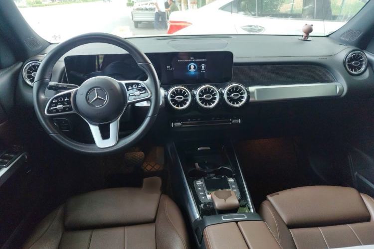 Used Mercedes-Benz GLB 2020 Updated GLB 200 Dynamic Edition Center Console