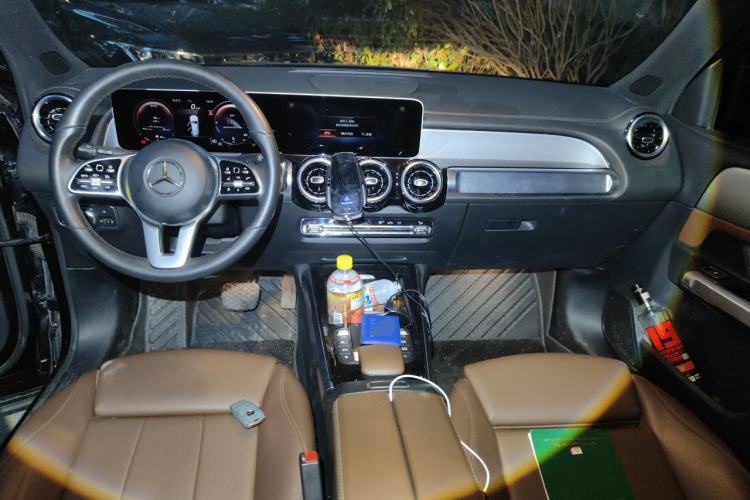 Used Mercedes-Benz GLB 2020 GLB 180 Dynamic Edition Center Console