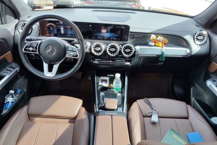 Used Mercedes-Benz GLB 2020 Updated GLB 200 Dynamic Edition Center Console
