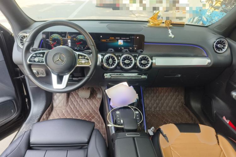 Used Mercedes-Benz GLB 2020 GLB 200 Dynamic Edition Center Console